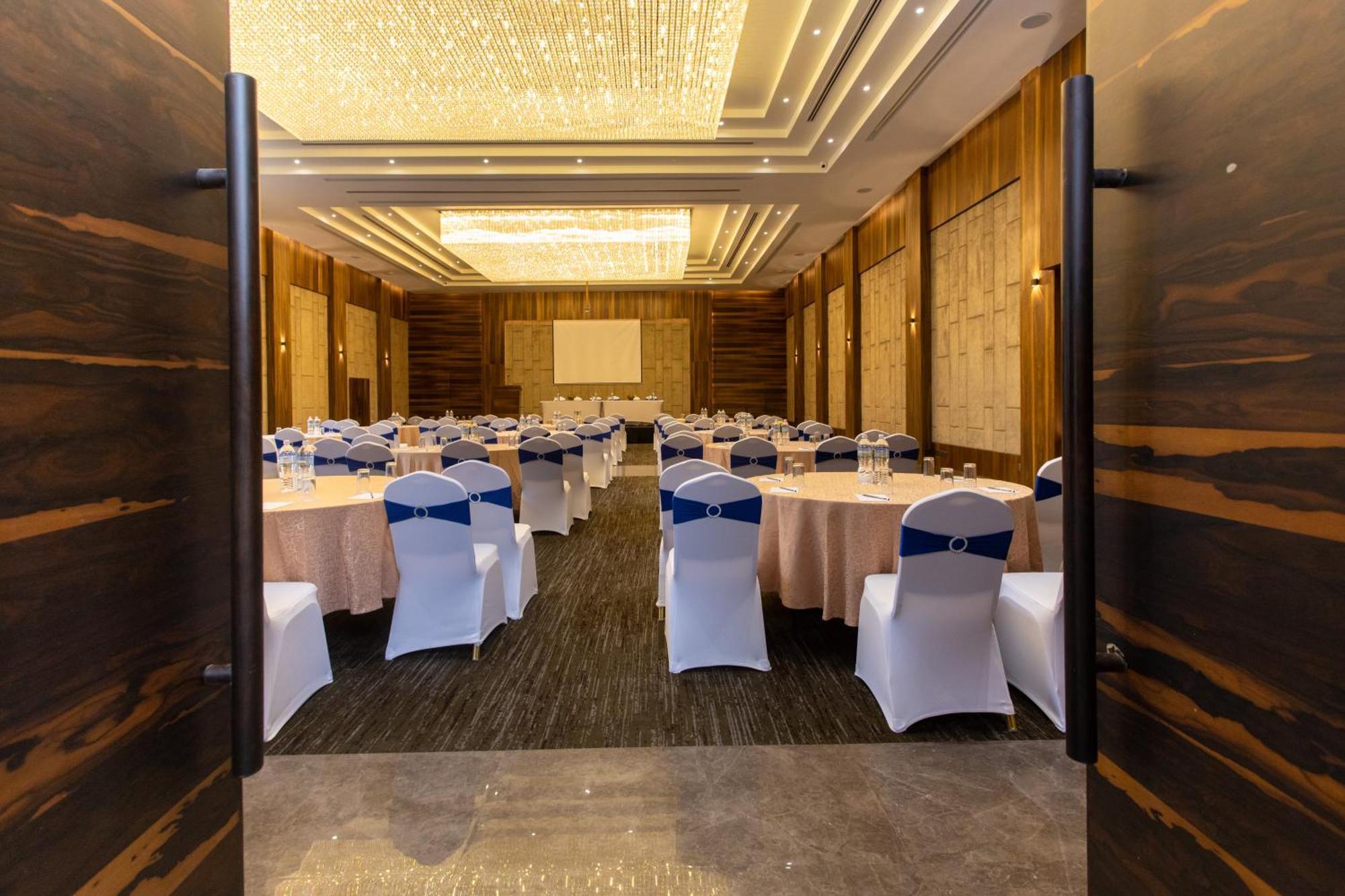 Grand Hotel Katmandu Dış mekan fotoğraf