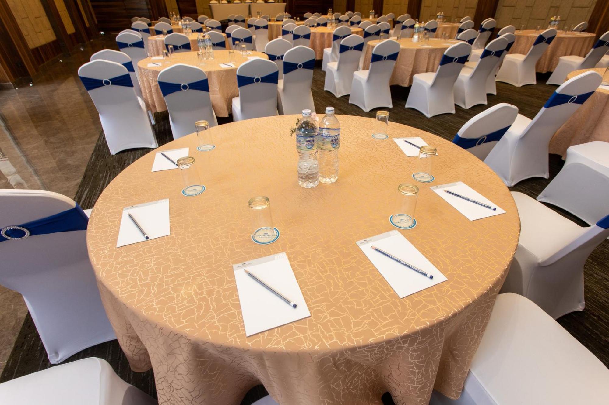 Grand Hotel Katmandu Dış mekan fotoğraf
