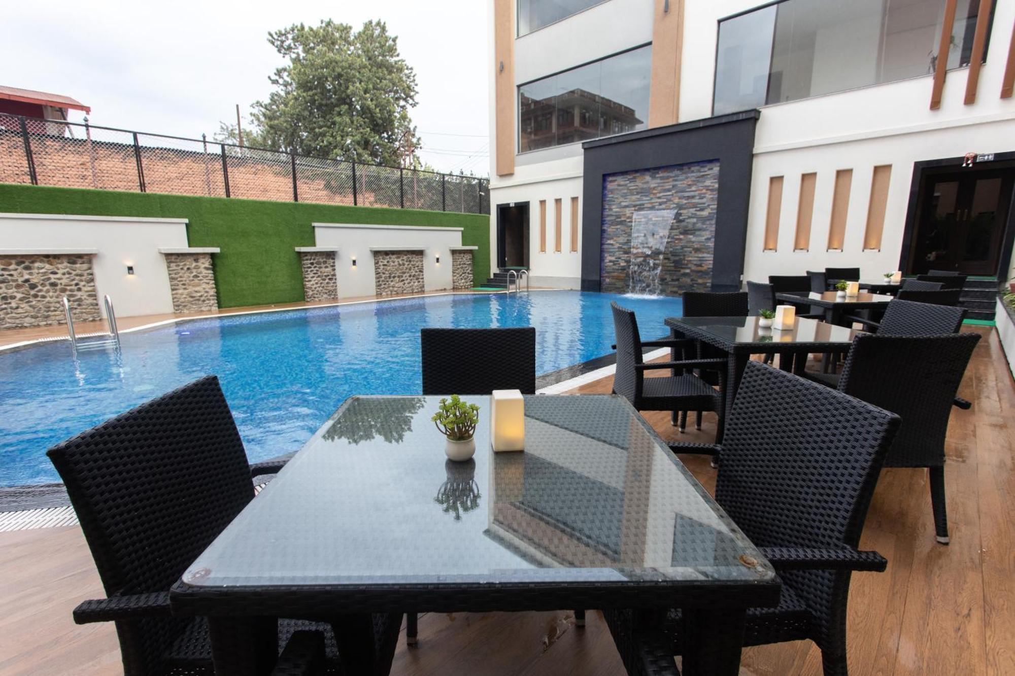 Grand Hotel Katmandu Dış mekan fotoğraf