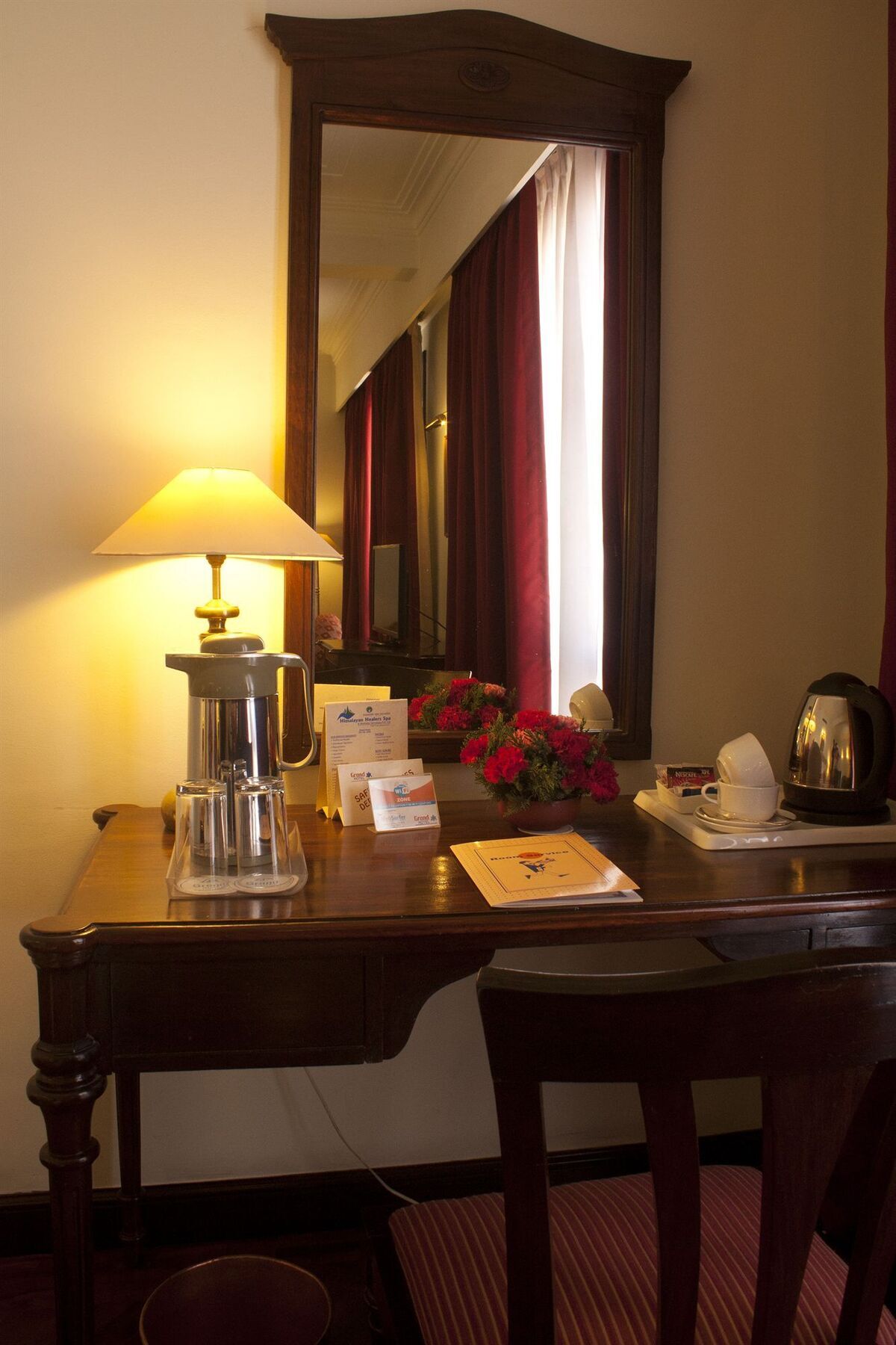 Grand Hotel Katmandu Dış mekan fotoğraf