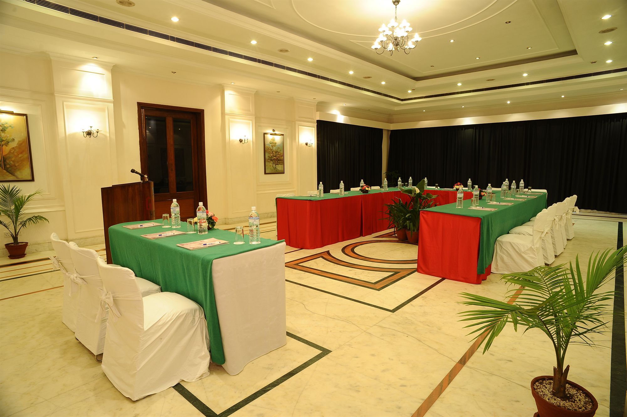 Grand Hotel Katmandu Dış mekan fotoğraf