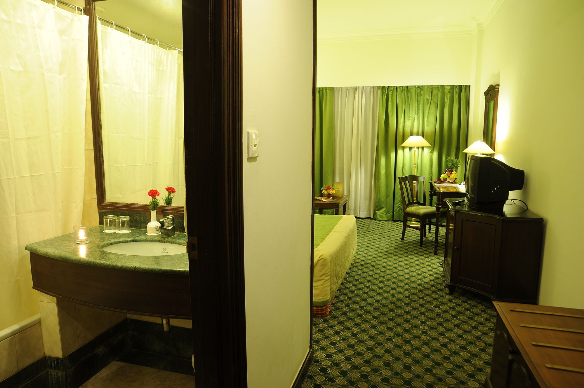 Grand Hotel Katmandu Dış mekan fotoğraf